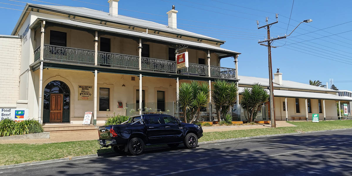 Beachport Hotel SA Photo