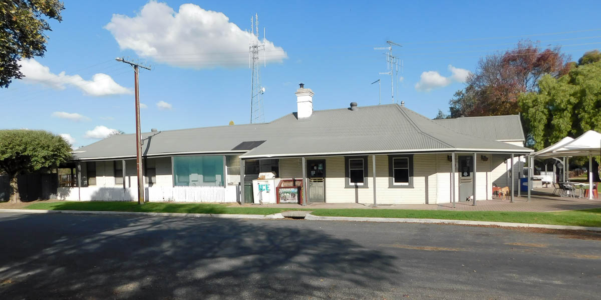 Frances Hotel Motel Photo