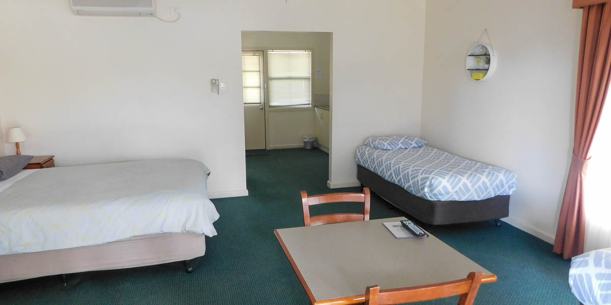 Frances Hotel Motel Photo