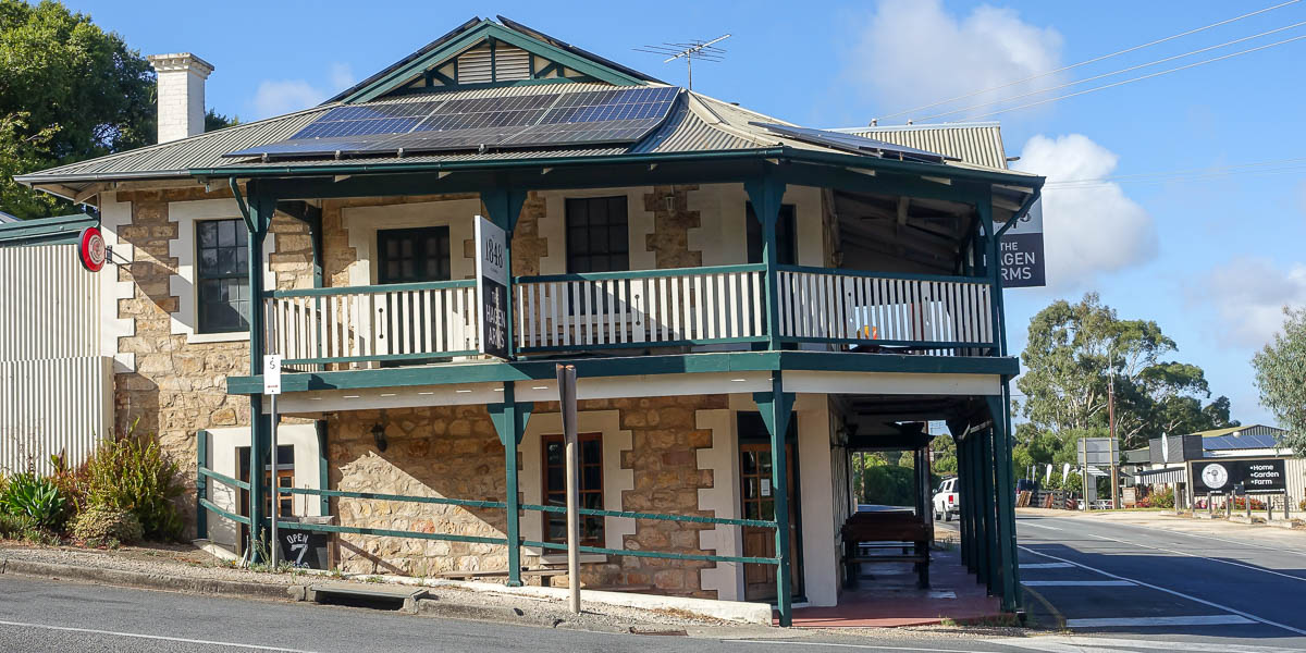 Hagen Arms Hotel and Vacant Land (optional purchase)  Photo