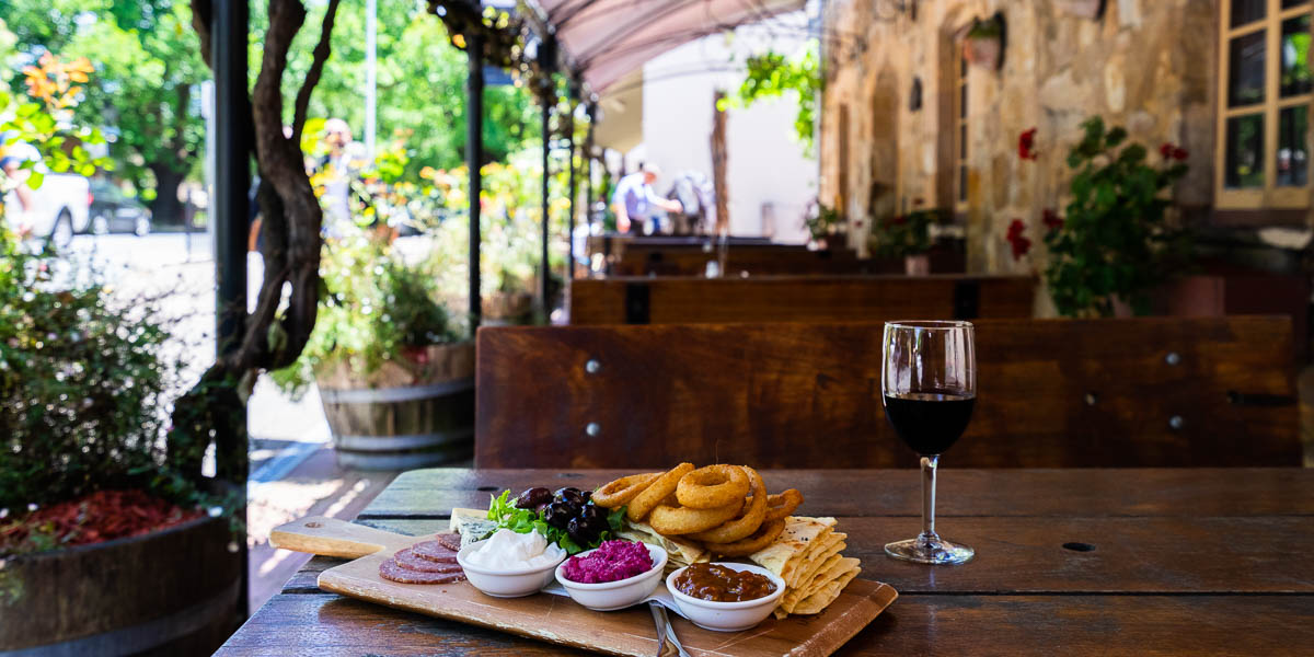 Hahndorf Old Mill Hotel Photo