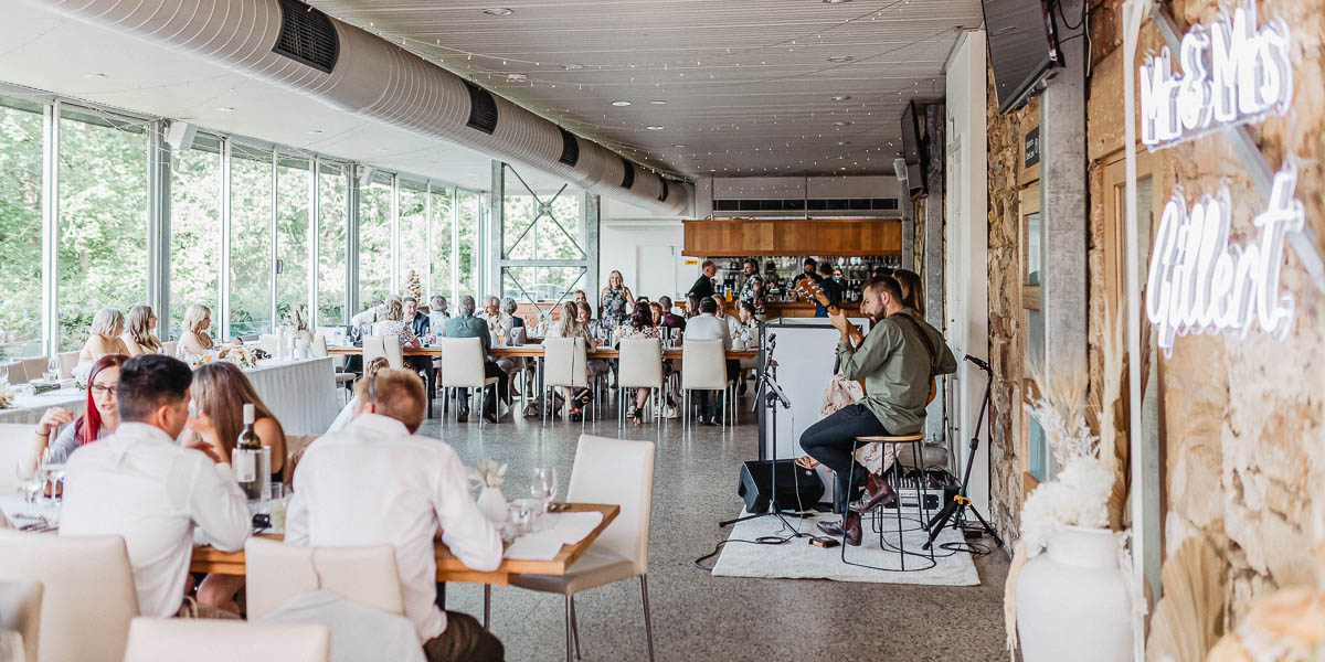 Inglewood Inn Hotel, Restaurant & Function Rooms Photo