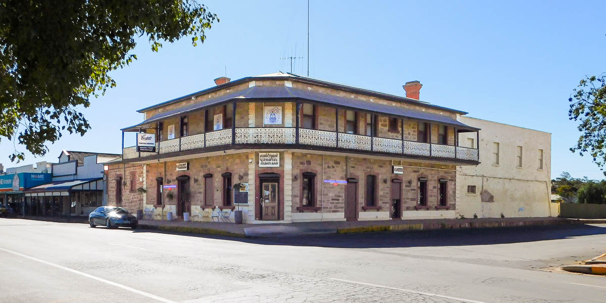 Junction Hotel Peterborough Photo