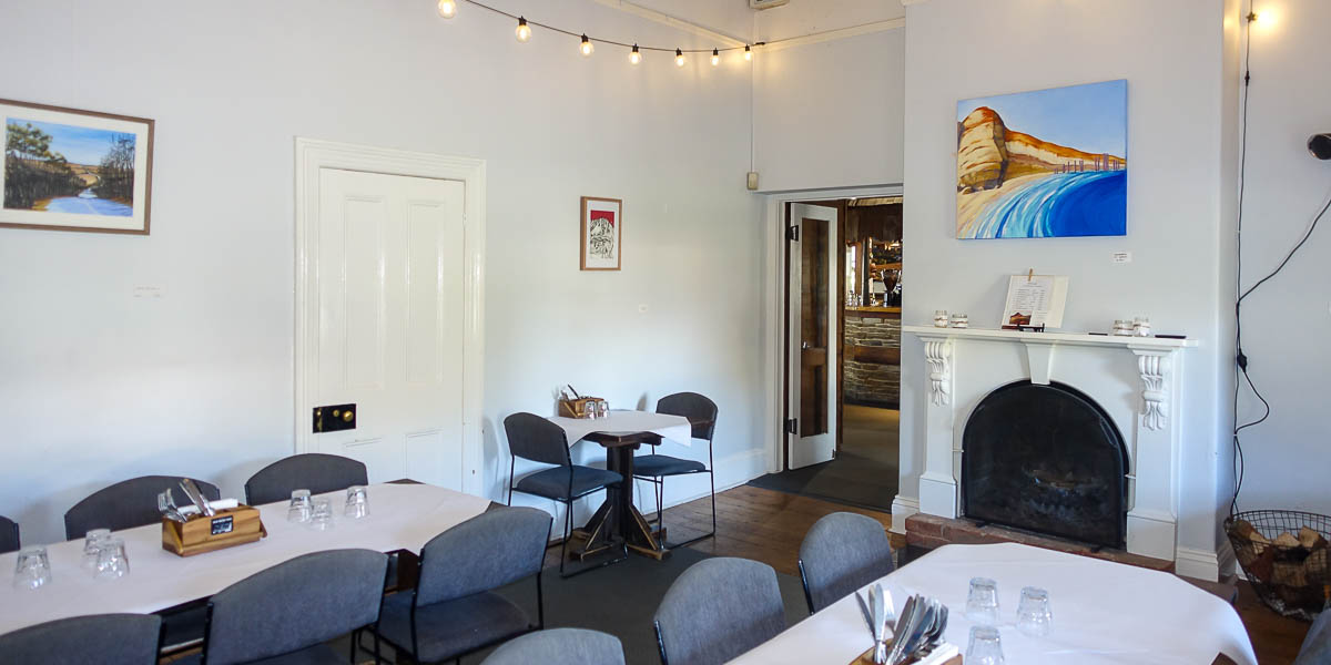 Old Bush Inn Willunga Photo