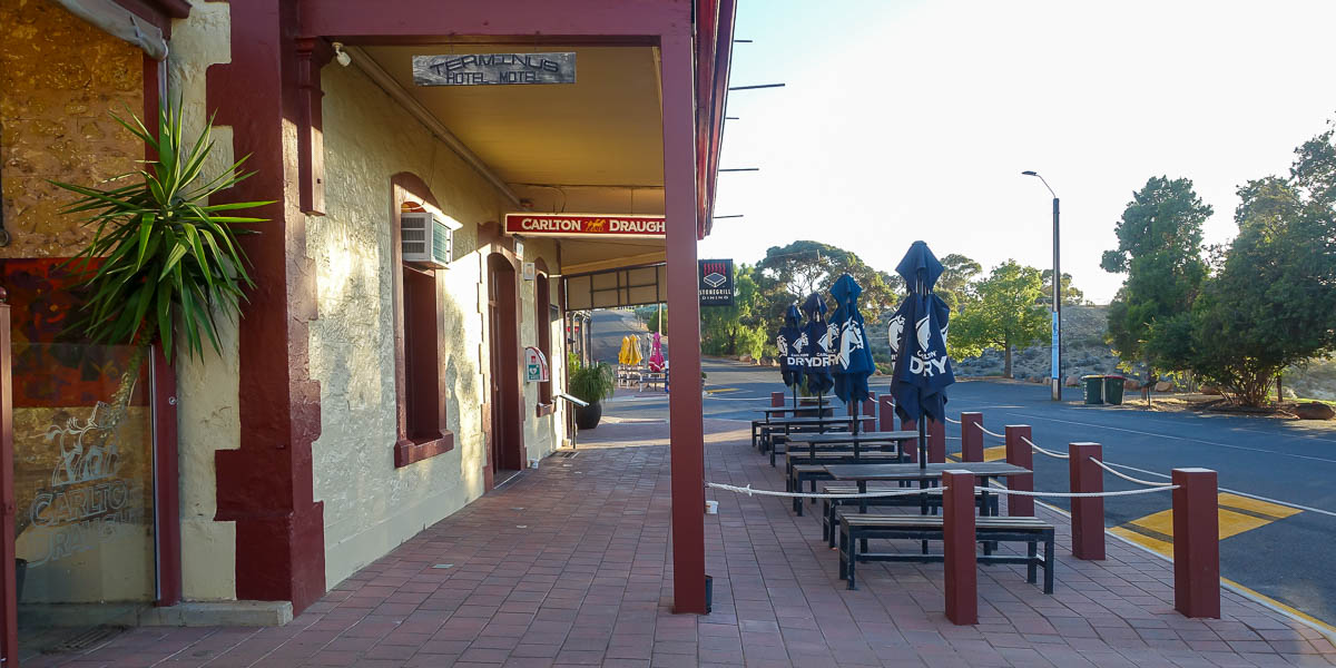 Terminus Hotel Morgan Photo