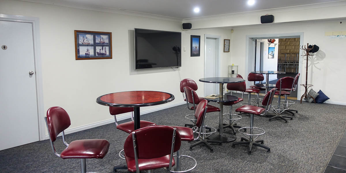 The Rocks Tavern and Cabins Photo